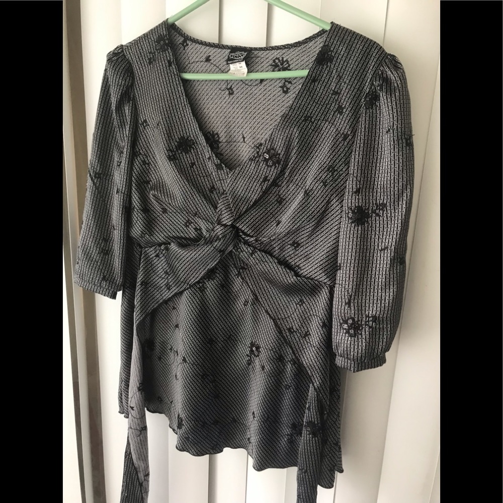 TNX Collection V Neck Ruch Tie Back Sequin Top New